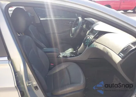 2011 Hyundai Sonata Limited z USA, uszkodzony, nr VIN 5NPEC4AC3BH147657